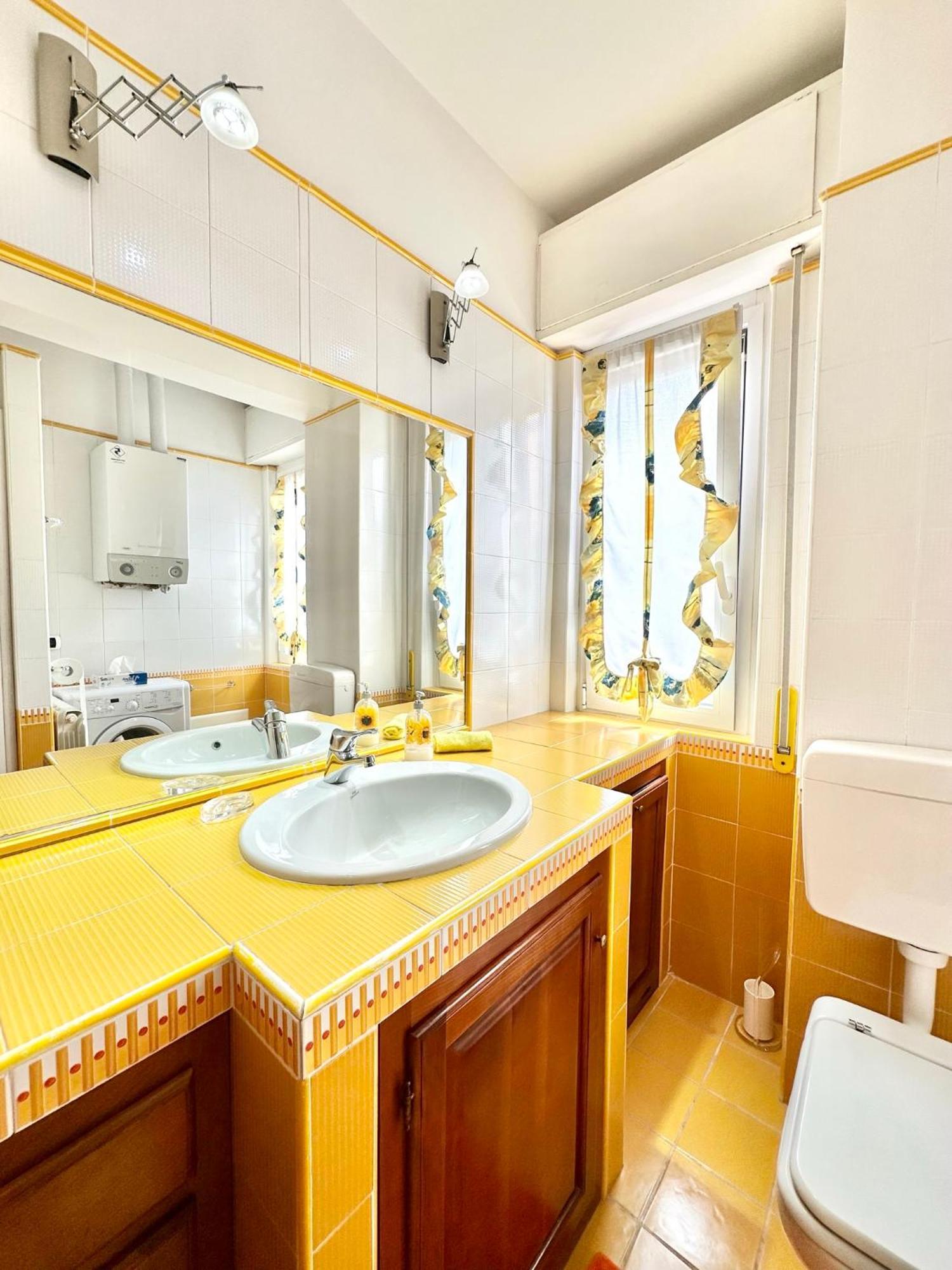 Hostdomus - Pietra Blu Apartment Pietra Ligure Bagian luar foto
