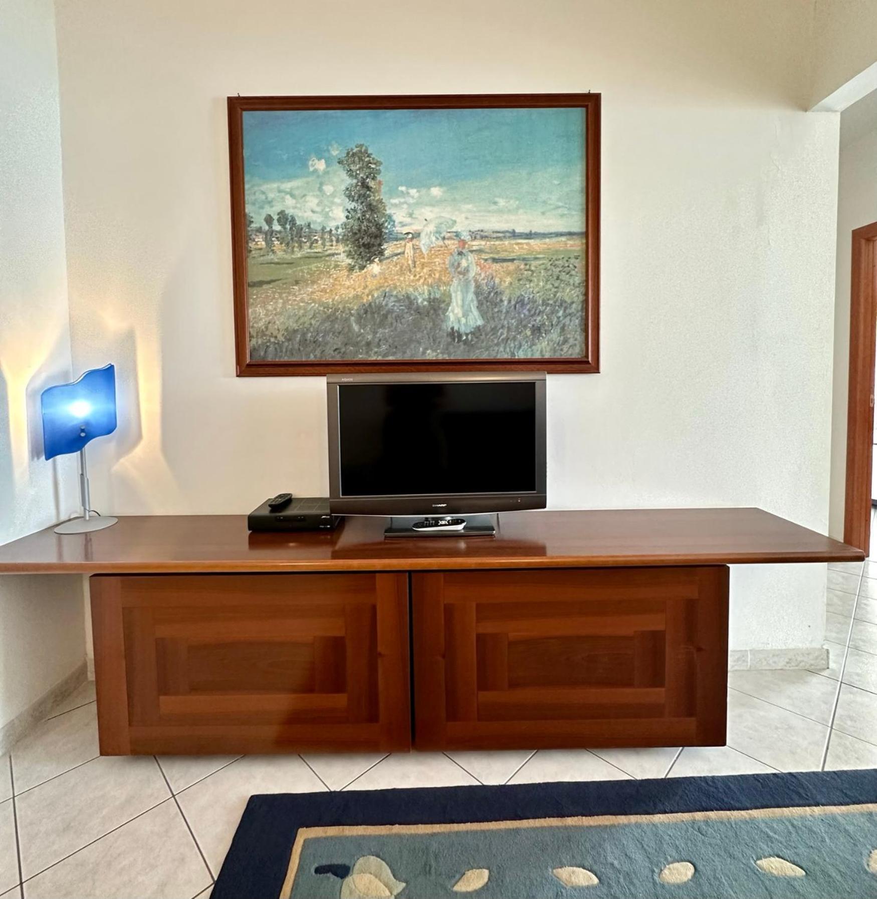 Hostdomus - Pietra Blu Apartment Pietra Ligure Bagian luar foto